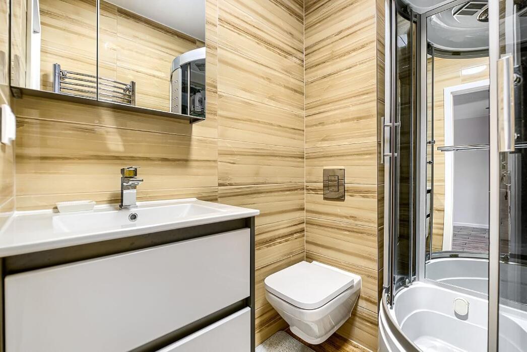 シュチェチンFlower Apartament City Centerアパートメント エクステリア 写真